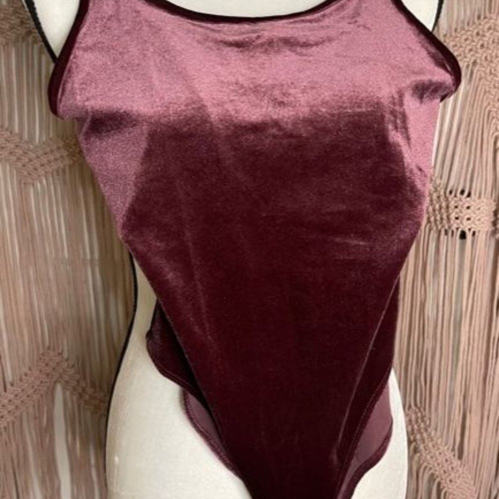 NWT body suit S
